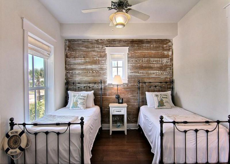 Cottage Guest Bedroom Wit